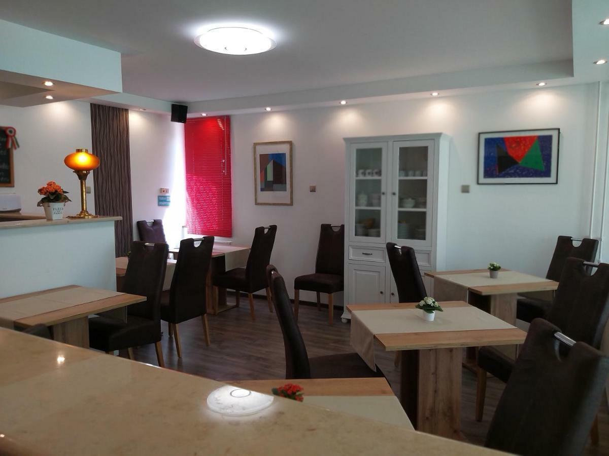 Horvath Fogado Panzio Hotel Szentendre Exterior foto